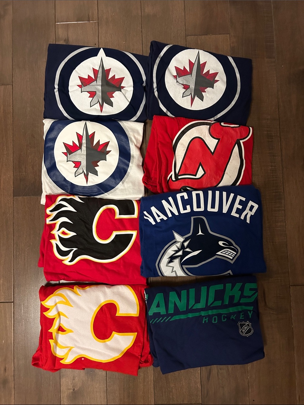 NHL Team Logo Jersey 8 T-Shirt Lot - Jets, Devils, Flames, Canucks Read Des